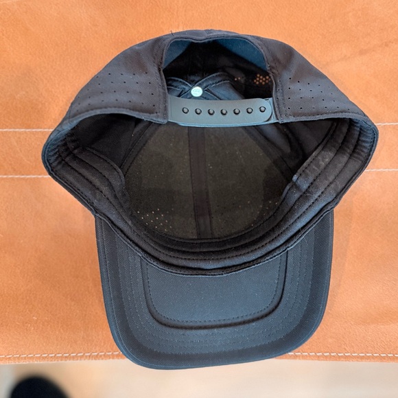 NWOT Nike Black hat - Picture 3 of 3